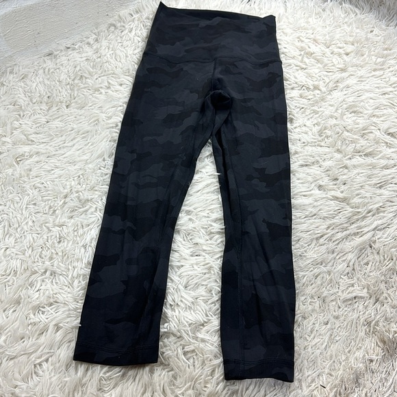 Lululemon Align Super High-Rise Crop 21" Heritage 365 Camo Deep Coal Multi - Picture 1 of 6